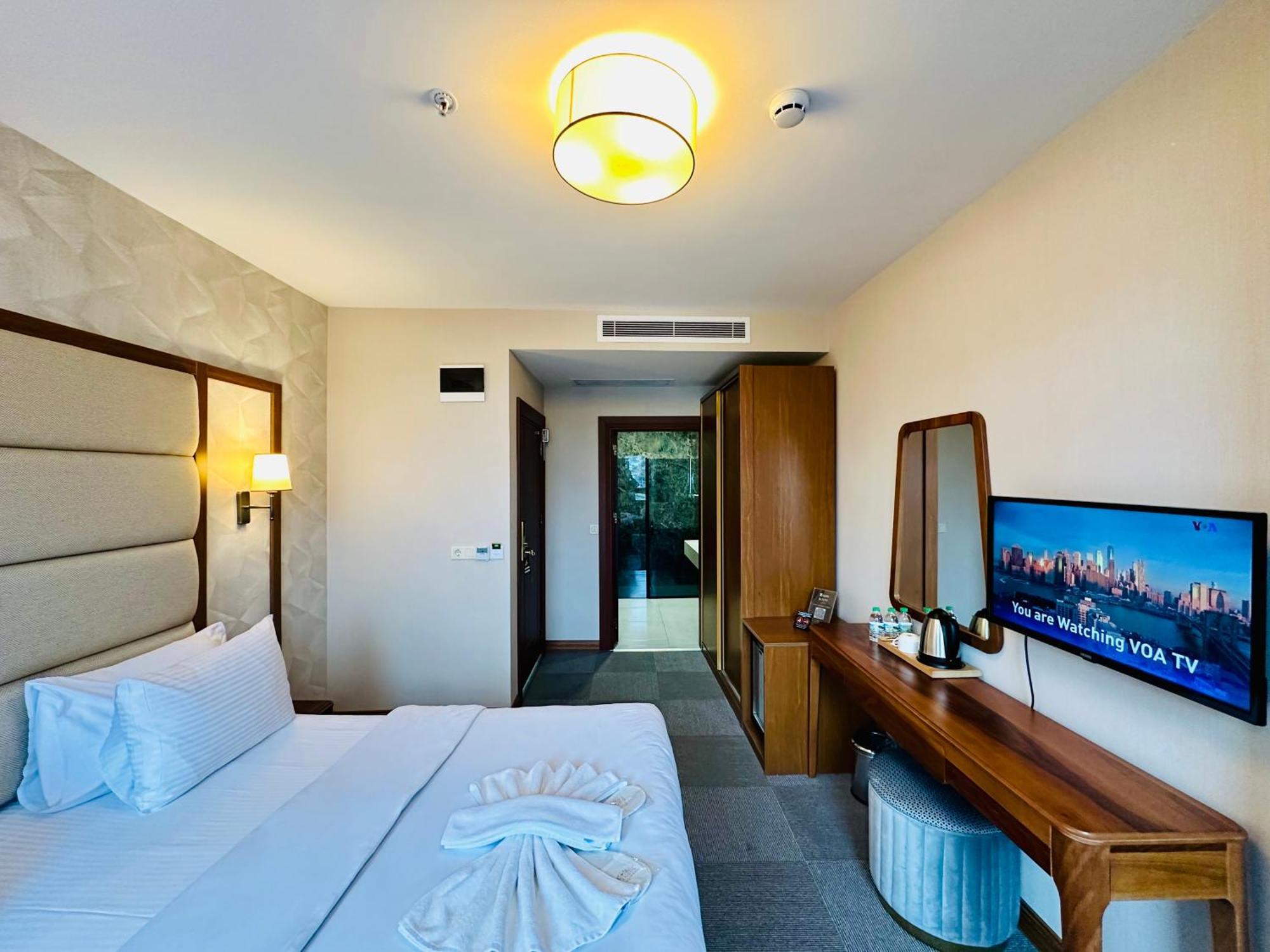 Istanbul Midpoint Hotel Экстерьер фото
